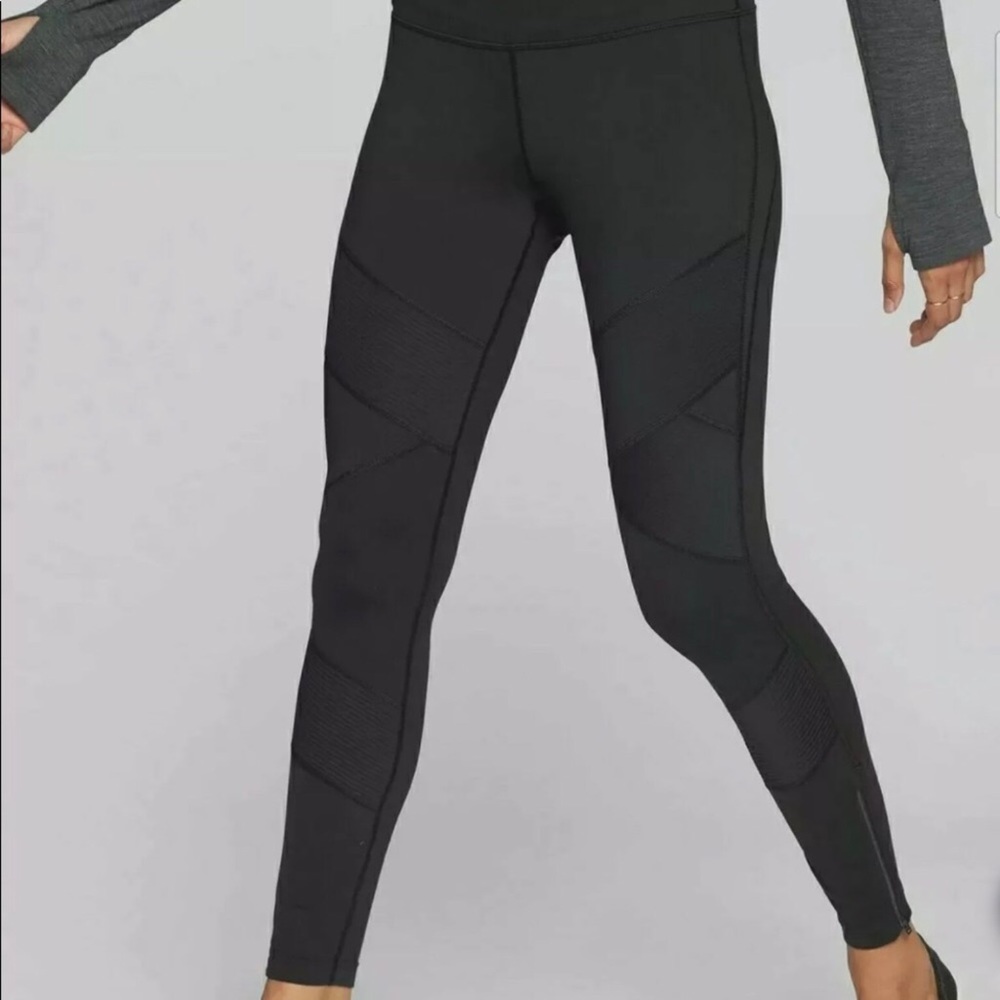 Athleta Ladies Moto Tight (legging pant), Midrise, Black, Size Small